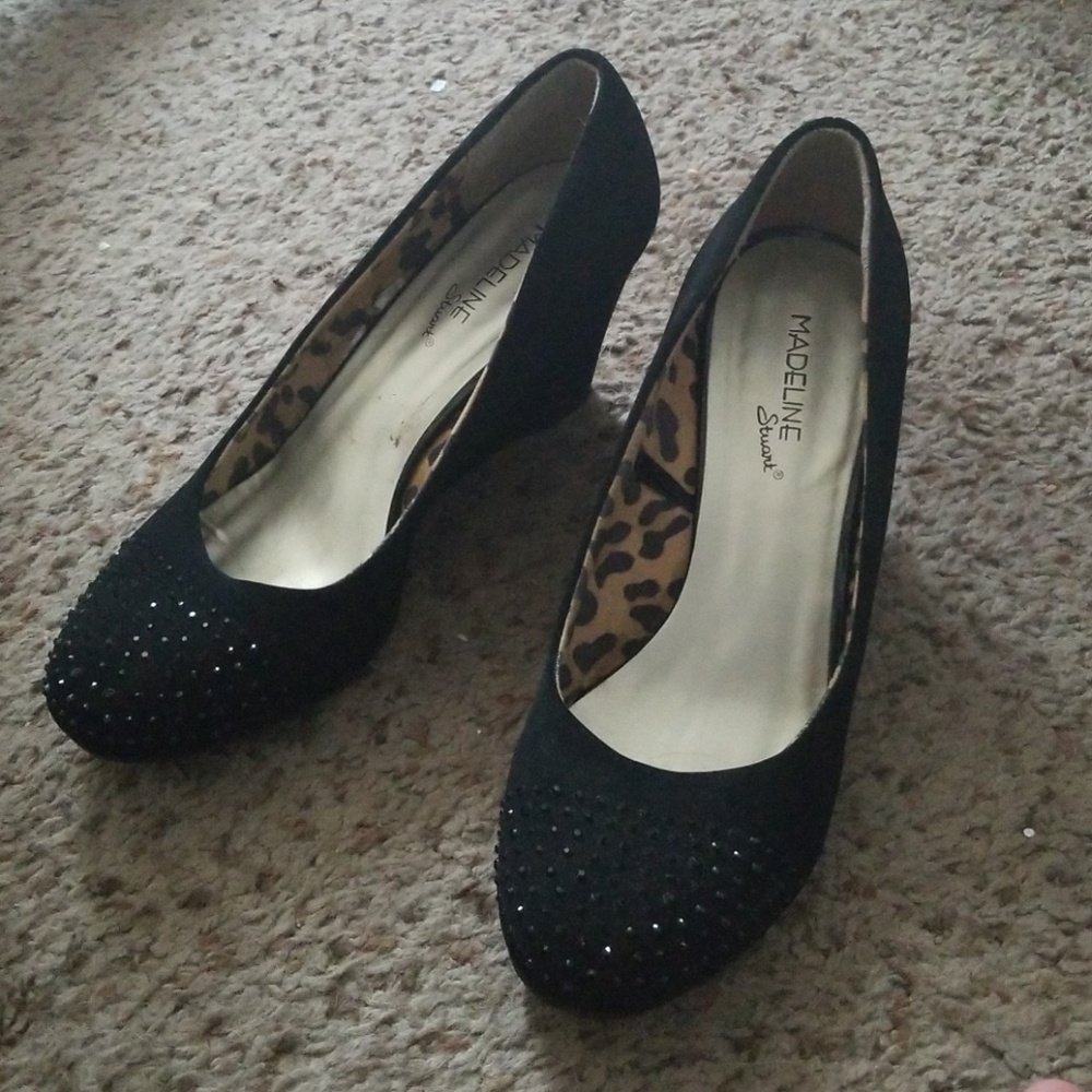 Adorable high heeled wedges!!